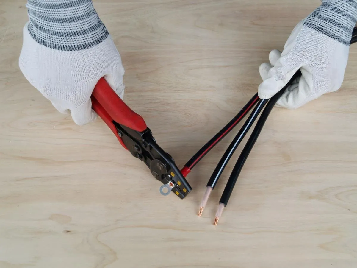 電気工事に使用するホルソーの最適サイズについて解説！φ200mmやφ100mmなどの選び方とコツ