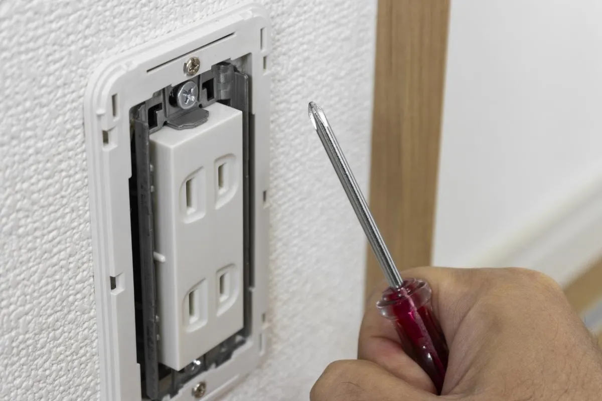 総社市での電気工事の選び方！信頼できる業者を見極める技術ポイント