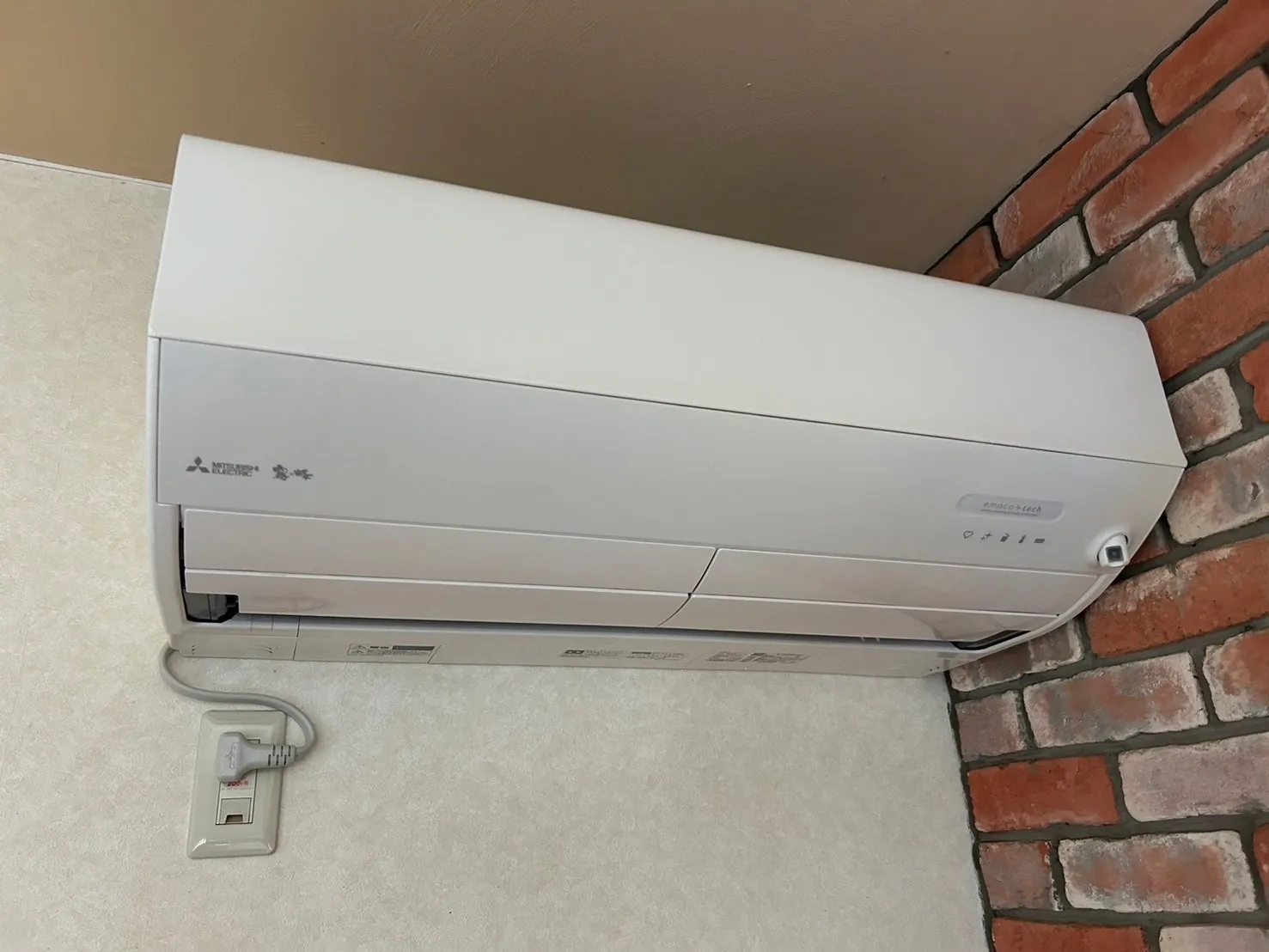 安いからおすすめ！元消防士の岡山エアコン取り付け業者はUNO設備へ！